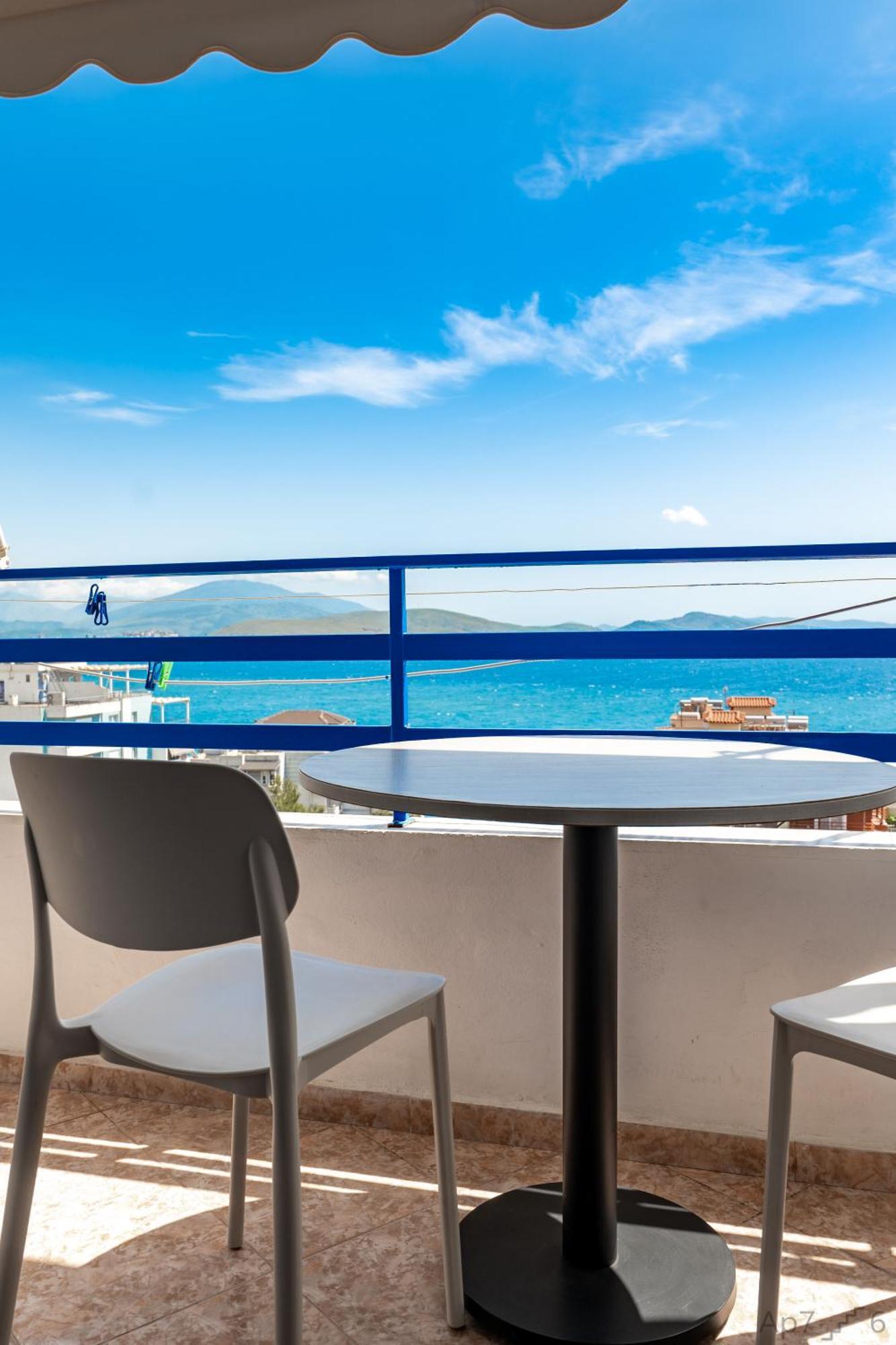 Sea Side Apartment Sarandë Exterior foto